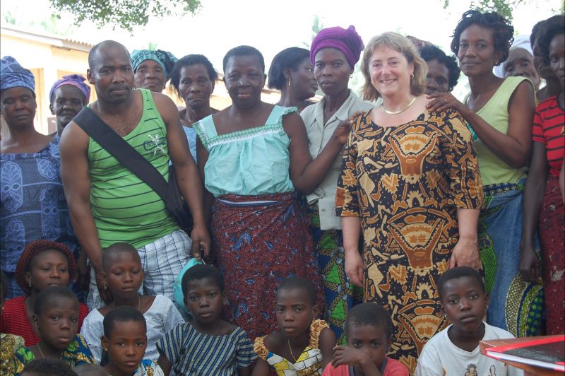 Die Frauen und Patenkinder von Togokome